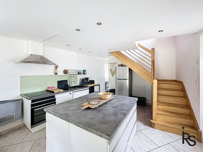Image No.12-21 Bed House for sale