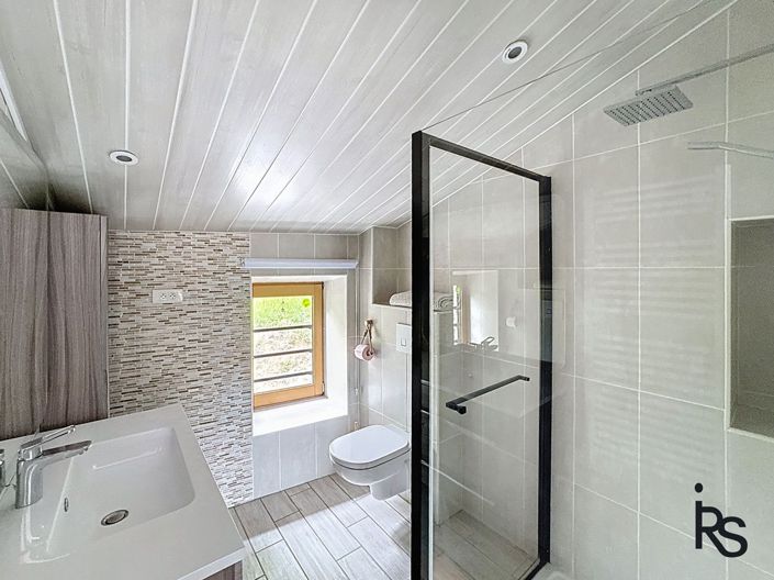 Image No.21-21 Bed House for sale