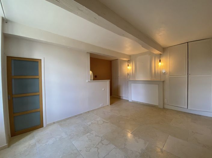 Image No.16-8 Bed House for sale