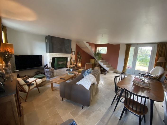 Image No.23-8 Bed House for sale