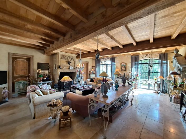 Image No.13-7 Bed Property for sale