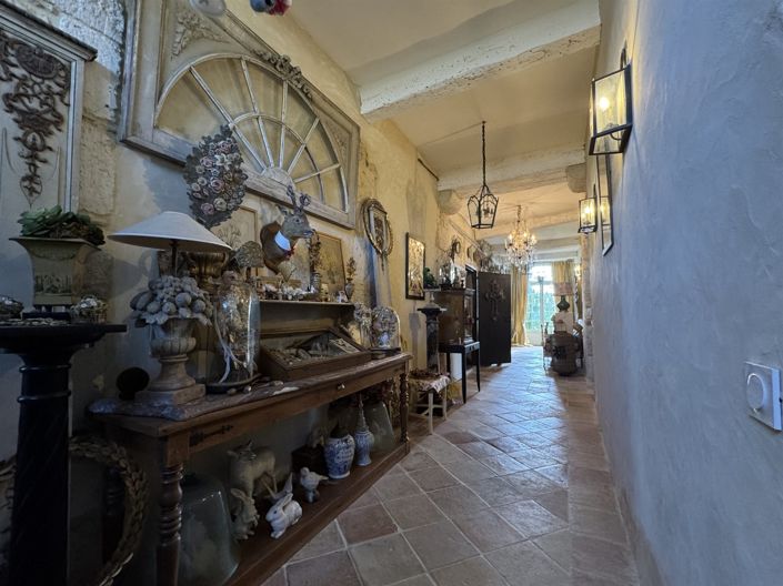 Image No.7-7 Bed Property for sale