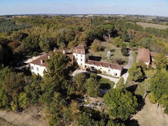 Image No.2-Propriété de 26 chambres à vendre à Vic-Fezensac