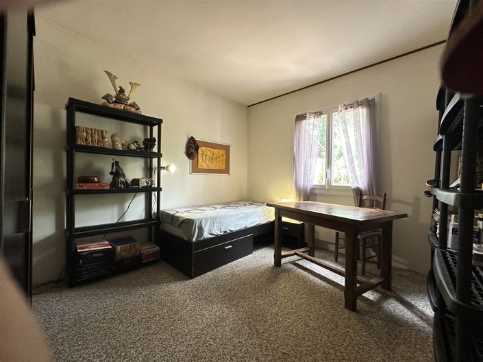 Image No.17-3 Bed House for sale