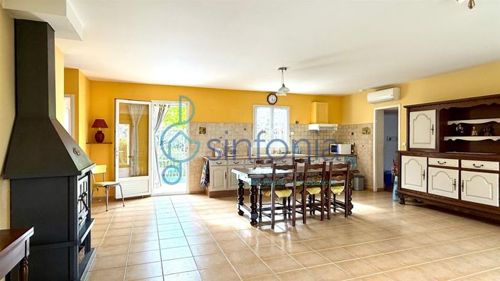 Image No.2-2 Bed House for sale