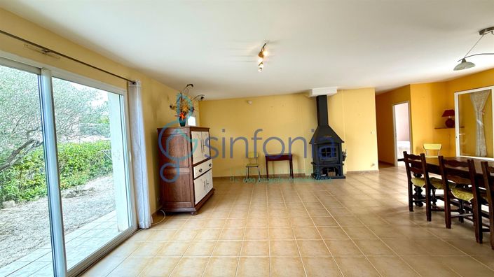Image No.4-2 Bed House for sale