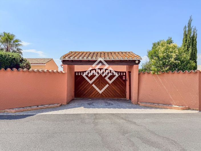 Image No.29-8 Bed House for sale