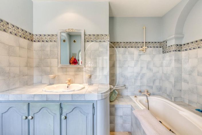 Image No.9-Maison de 6 chambres à vendre à Sainte-Maxime
