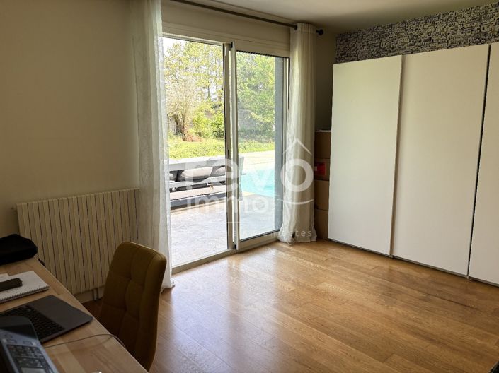 Image No.10-4 Bed House for sale