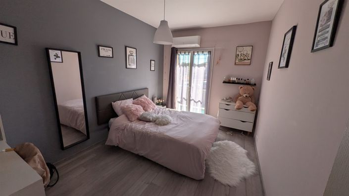 Image No.12-7 Bed House for sale