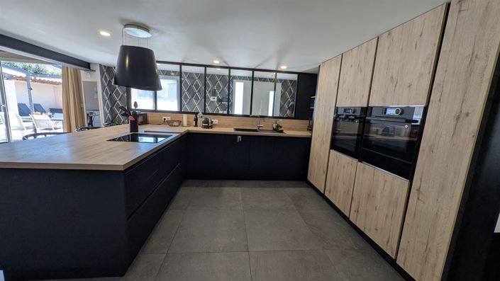 Image No.4-7 Bed House for sale