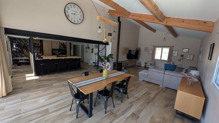 Image No.5-7 Bed House for sale