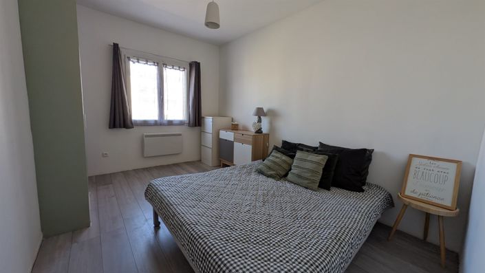 Image No.9-7 Bed House for sale