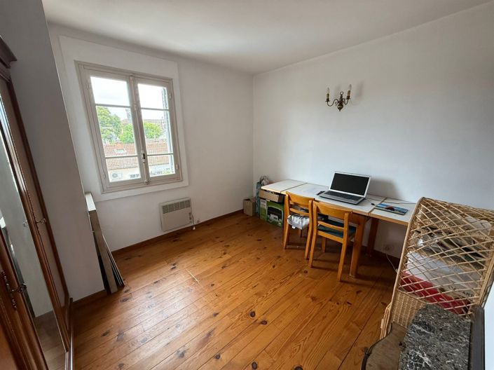 Image No.12-4 Bed House for sale