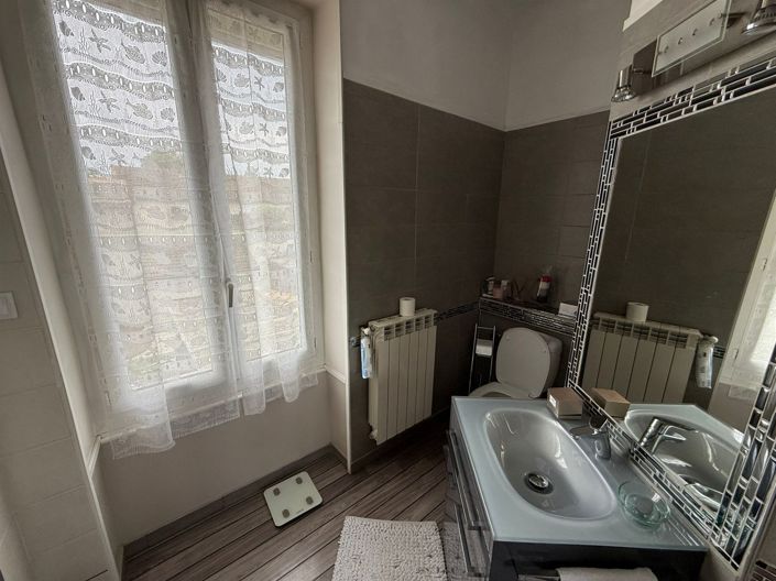 Image No.6-4 Bed House for sale