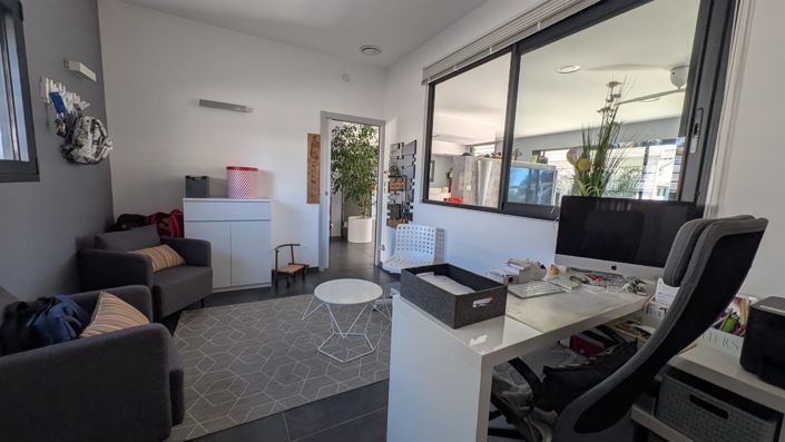 Image No.7-3 Bed House for sale
