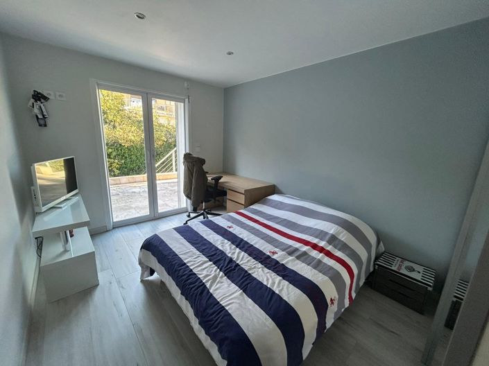 Image No.13-6 Bed House for sale