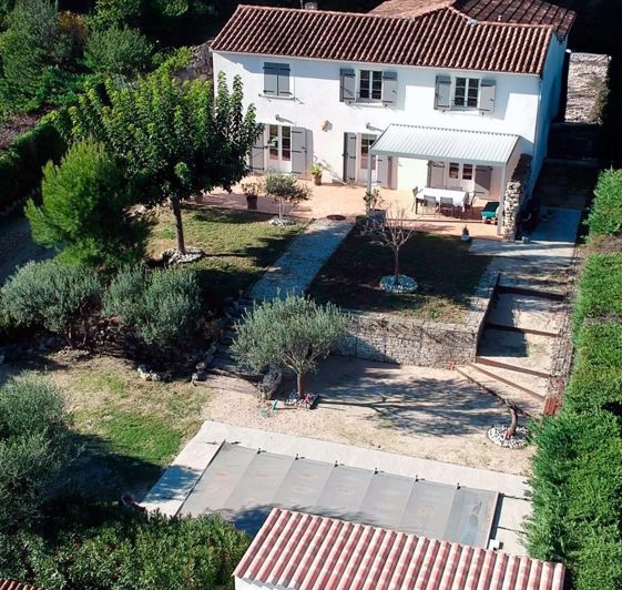 Image No.18-6 Bed House for sale