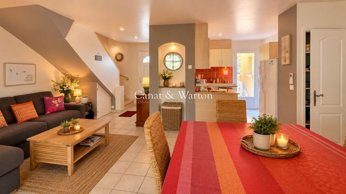 Image No.10-4 Bed House for sale