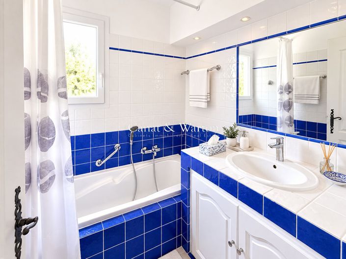 Image No.12-4 Bed House for sale