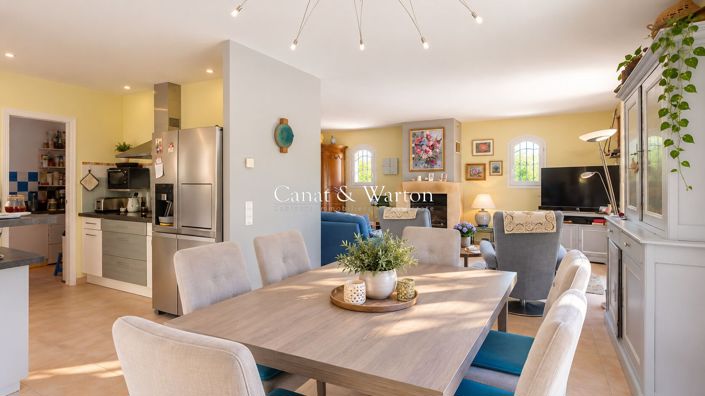 Image No.2-4 Bed House for sale