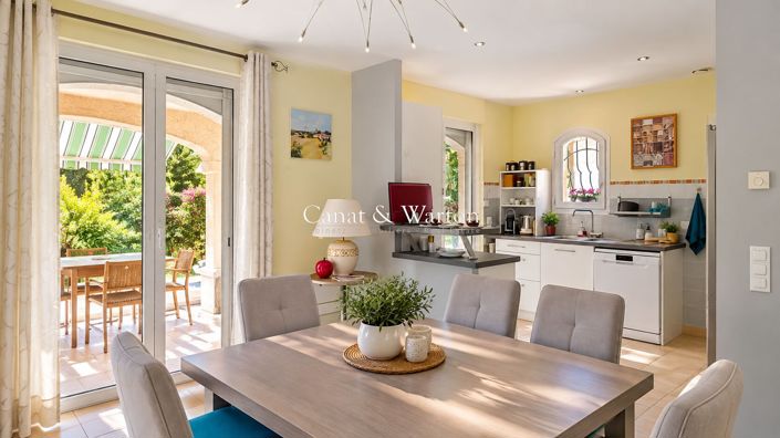 Image No.4-4 Bed House for sale