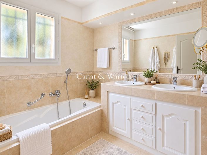 Image No.8-4 Bed House for sale
