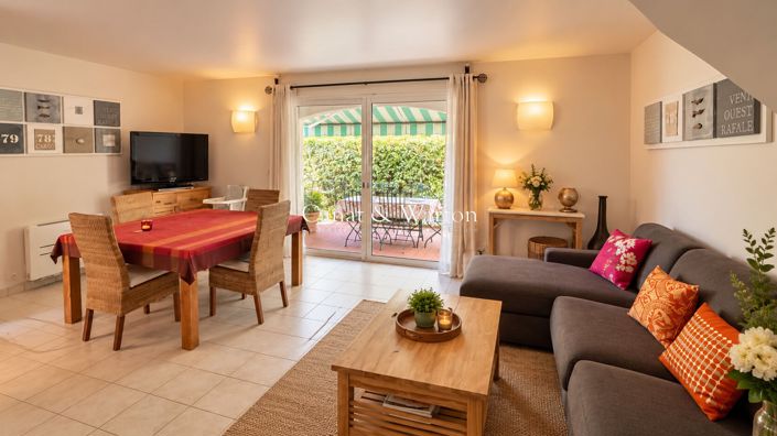 Image No.9-4 Bed House for sale