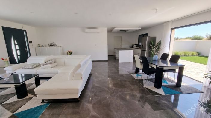 Image No.3-4 Bed House for sale
