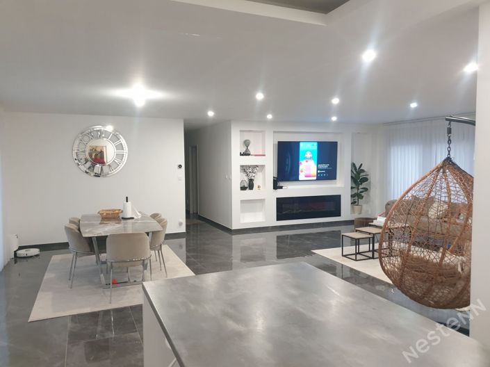 Image No.4-4 Bed House for sale