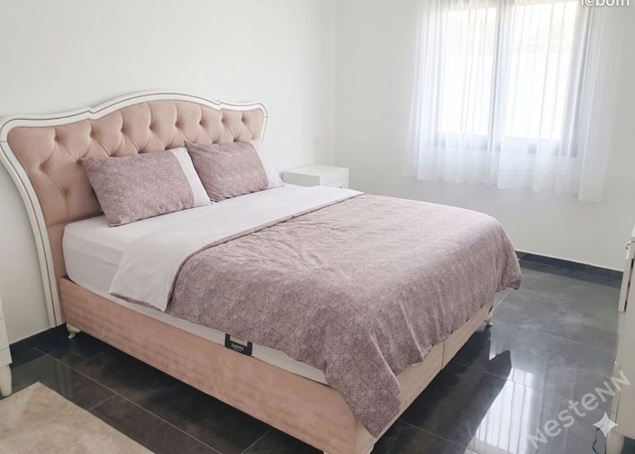 Image No.6-4 Bed House for sale