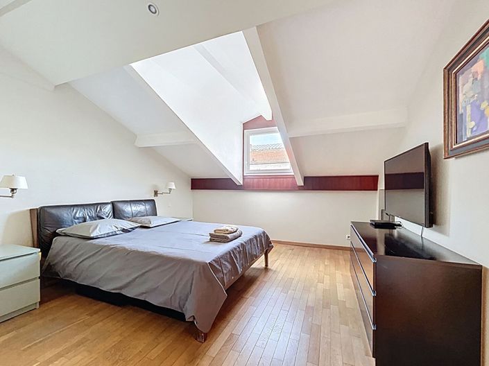 Image No.9-3 Bed Apartment for sale