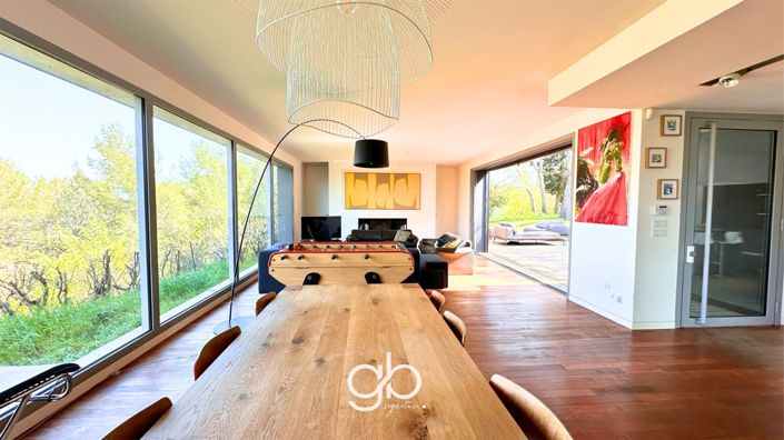 Image No.20-5 Bed House for sale