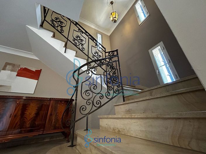 Image No.12-5 Bed House for sale