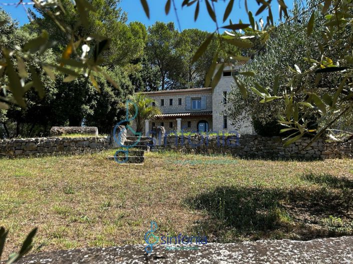 Image No.19-5 Bed House for sale