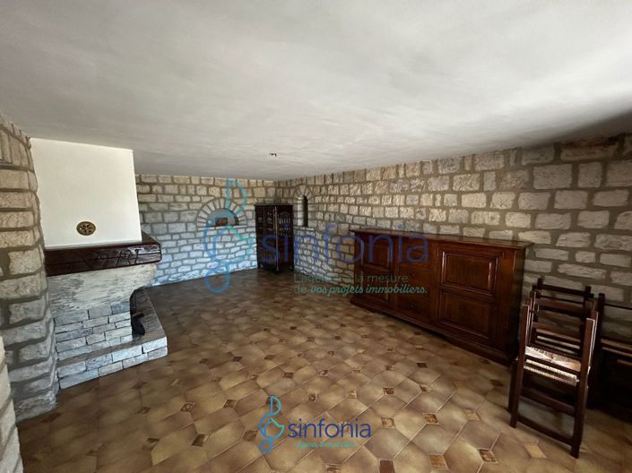 Image No.22-5 Bed House for sale