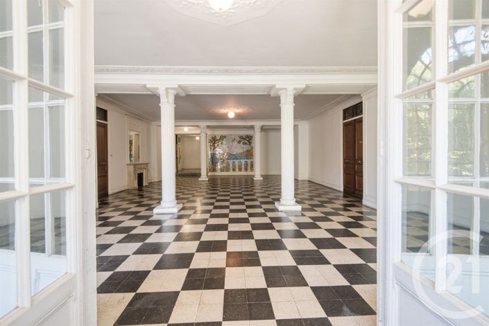 Image No.15-5 Bed Apartment for sale