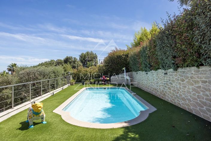 Image No.3-5 Bed House for sale
