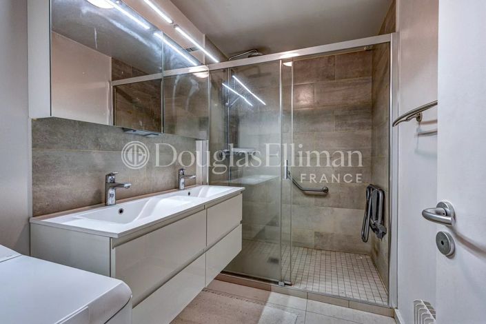 Image No.8-3 Bed Apartment for sale