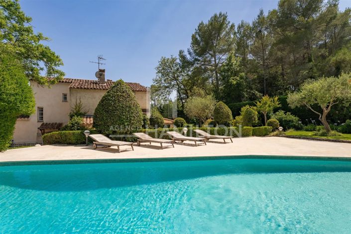 Image No.2-Maison de 5 chambres à vendre à Châteauneuf-Grasse