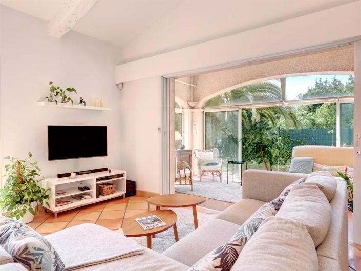 Image No.4-4 Bed House for sale