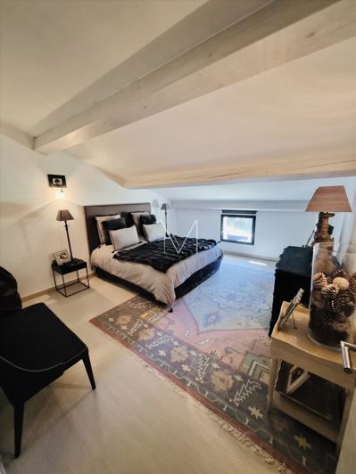 Image No.15-6 Bed House for sale