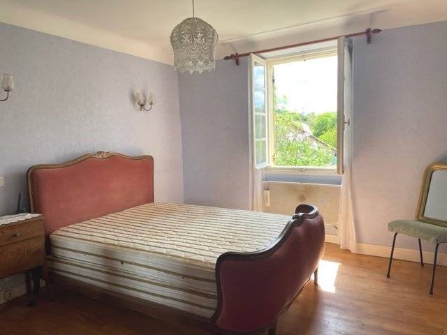 Image No.11-3 Bed House for sale