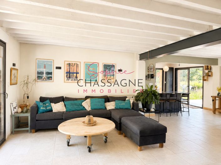 Image No.6-5 Bed House for sale