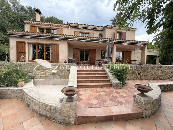 Image No.17-6 Bed House for sale