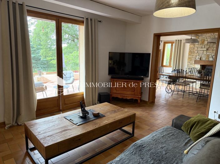 Image No.3-6 Bed House for sale