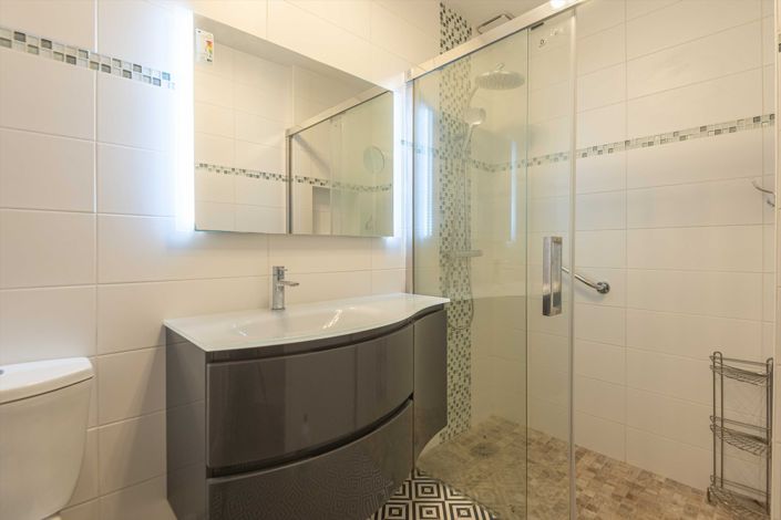 Image No.10-4 Bed House for sale