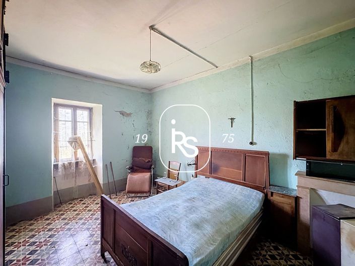 Image No.9-2 Bed House for sale