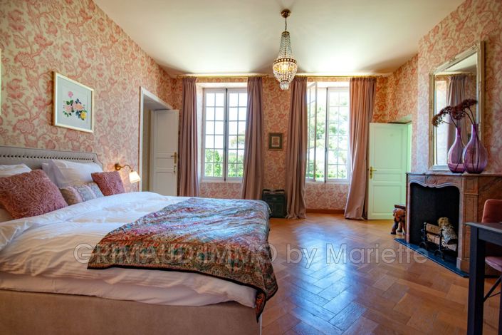 Image No.9-10 Bed House for sale