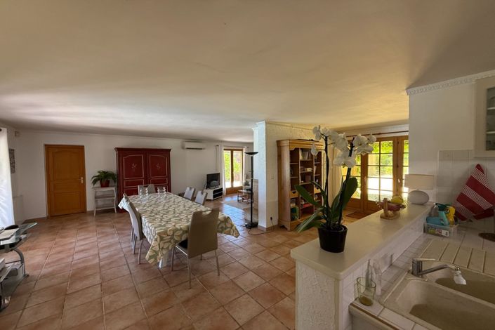 Image No.3-3 Bed House for sale